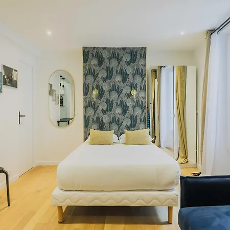 Modern - 4p- Sacre-c Ur , Cleaning Included דירה